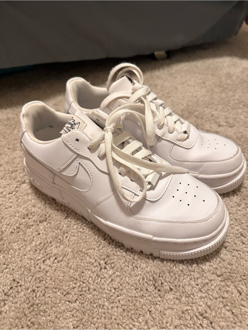 Nike Air Force 1 - Picture 5 of 6